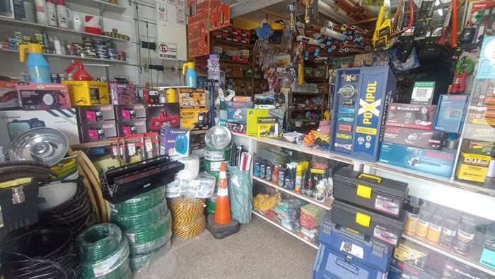 Proveedores de materiales.
